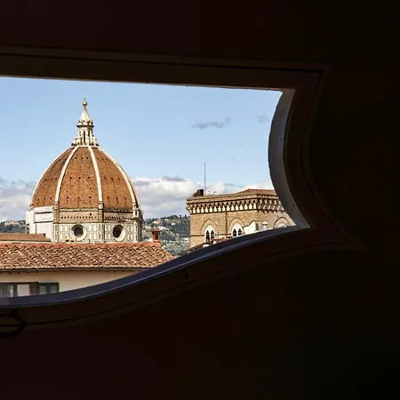 Private Penthouse On The Arno River * Florença