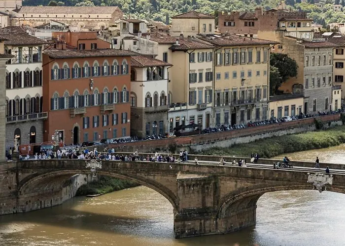 Private Penthouse On The Arno River *