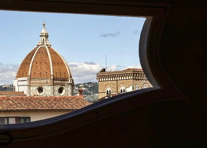 Private Penthouse On The Arno River * Florencja
